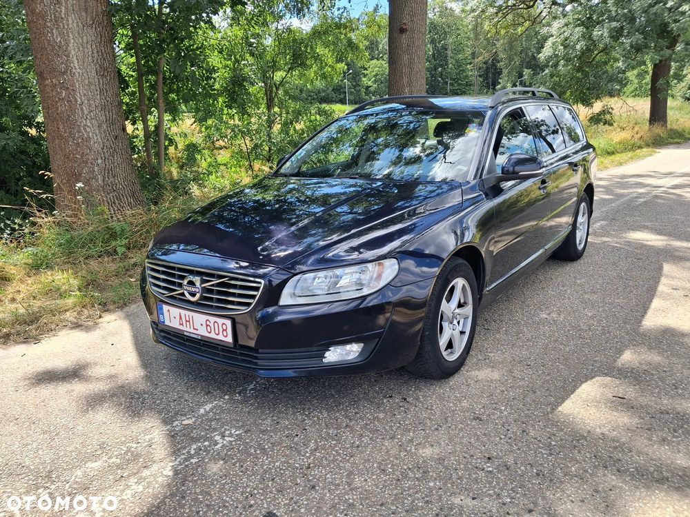Volvo V70 D2 Momentum - 1