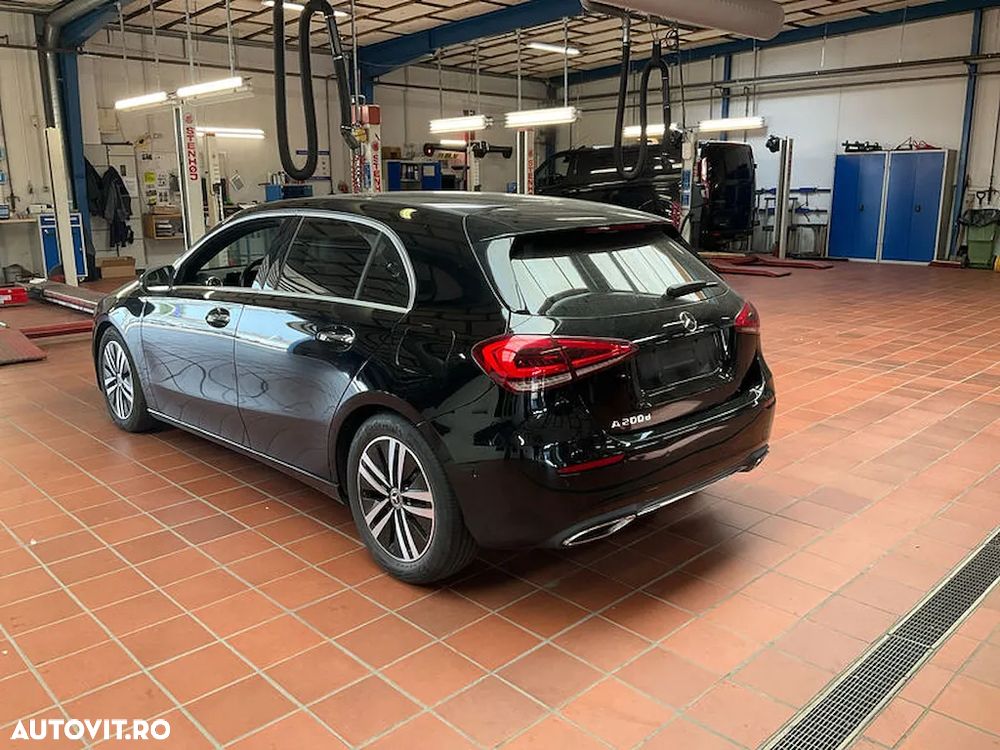 Mercedes-Benz A - 2