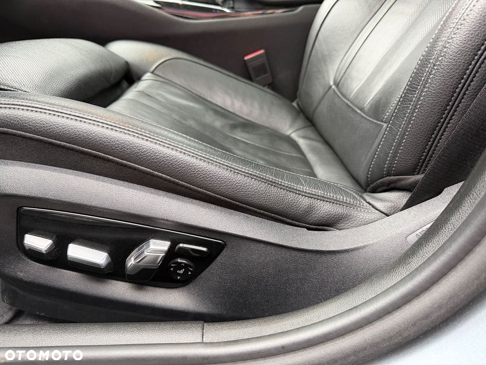 BMW Seria 5 530d xDrive Sport Line sport - 16