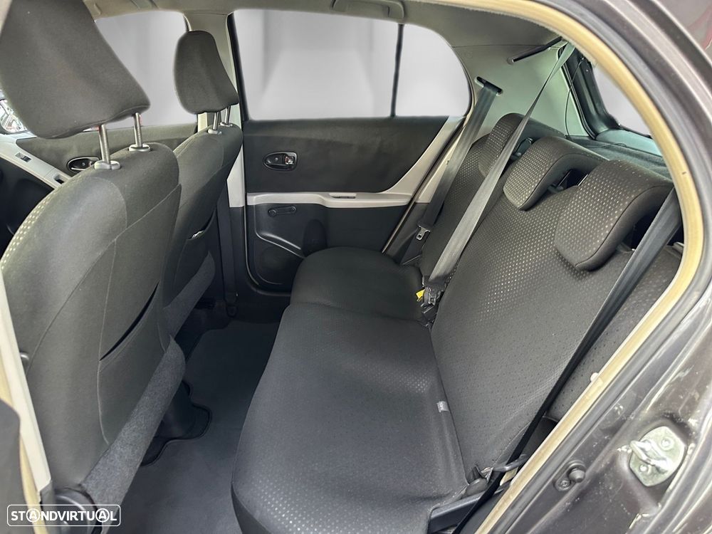 Toyota Yaris 1.0 VVT-i ACtive+AC - 11