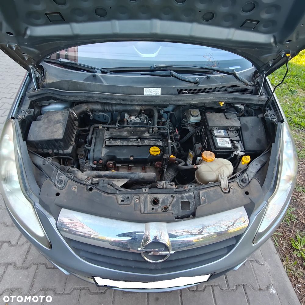 Opel Corsa 1.2 16V Cosmo - 5