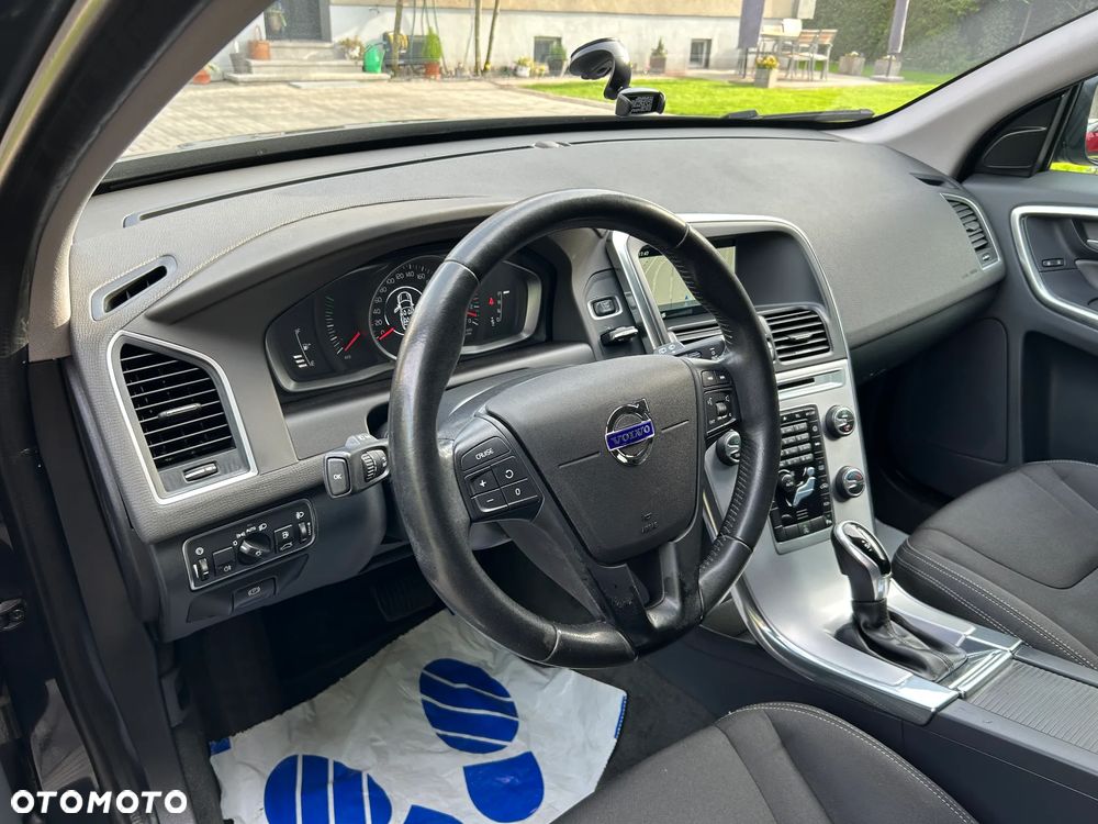 Volvo XC 60 - 8