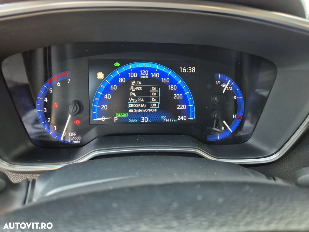 Toyota Corolla 1.8 HSD Business - 18