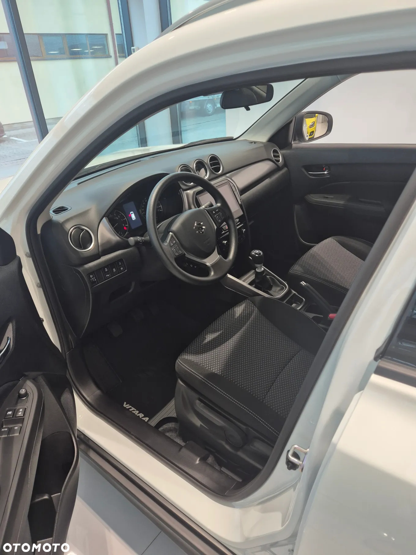 Suzuki Vitara 1.4 Boosterjet mHEV Premium 2WD - 2