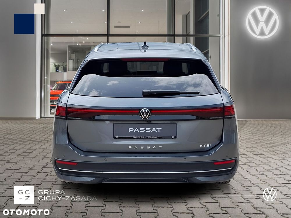 Volkswagen Passat - 4