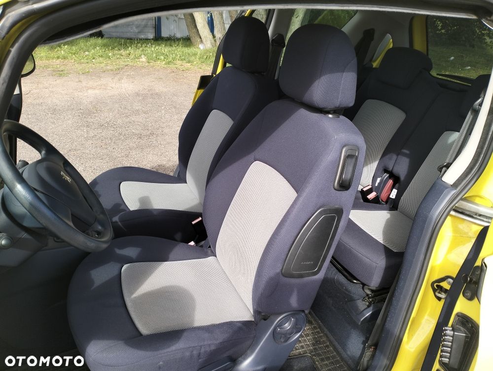 Peugeot 1007 - 2
