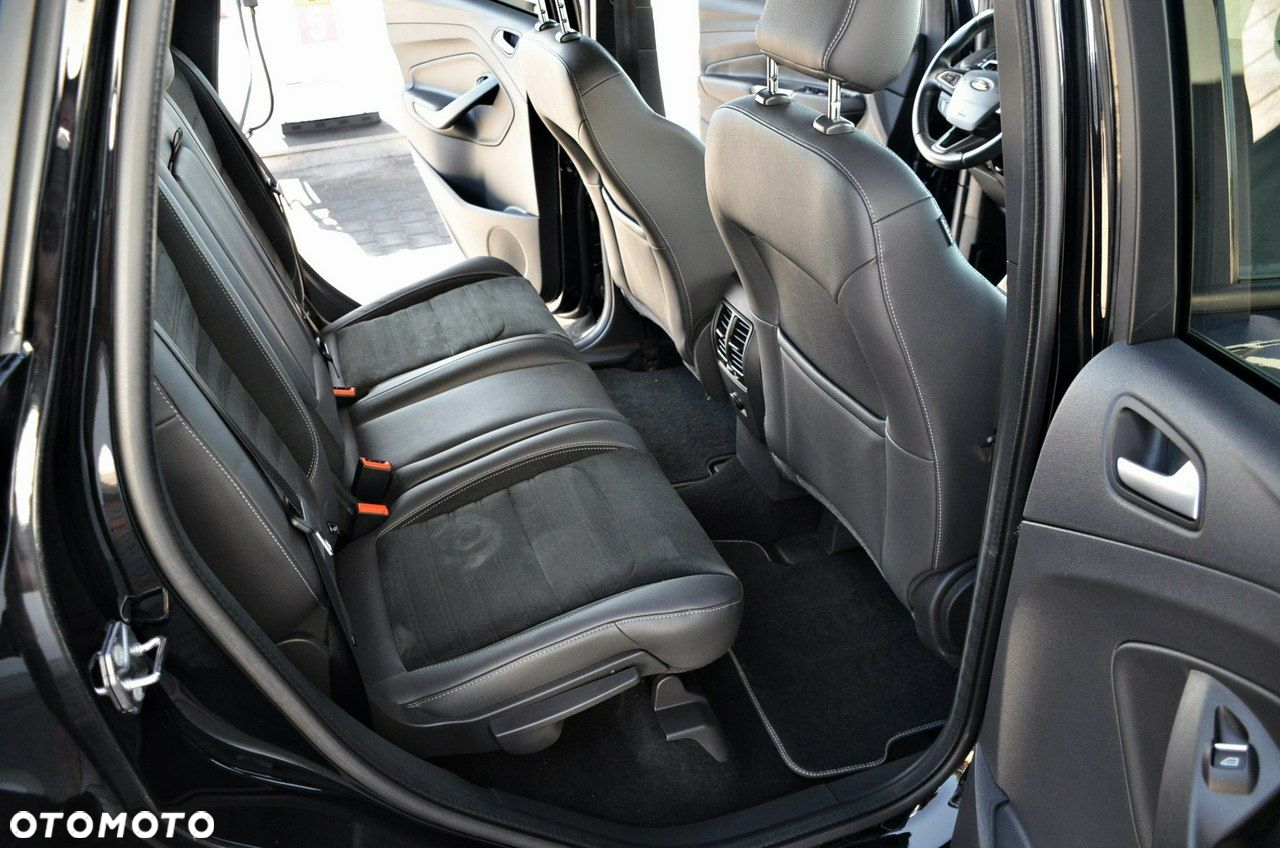 Ford Kuga - 26