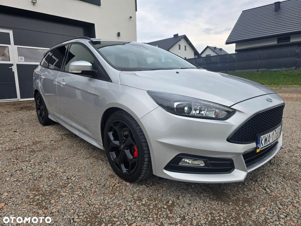 Ford Focus 2.0 EcoBoost ST mit Leder-Exclusiv-Paket - 4