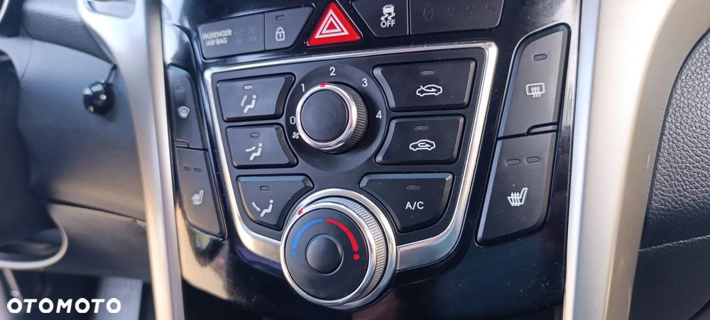 Hyundai i30 1.4 Classic + - 15