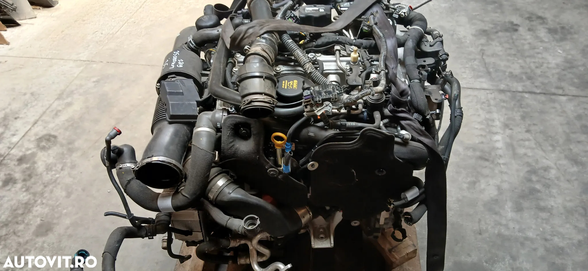 Motor complet JAGUAR F-PACE 2.0 benzina Tip PT204 25.0000 km 2019 - 4