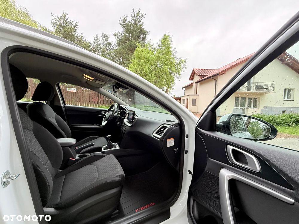 Kia Ceed 1.6 CRDi mHEV L - 26
