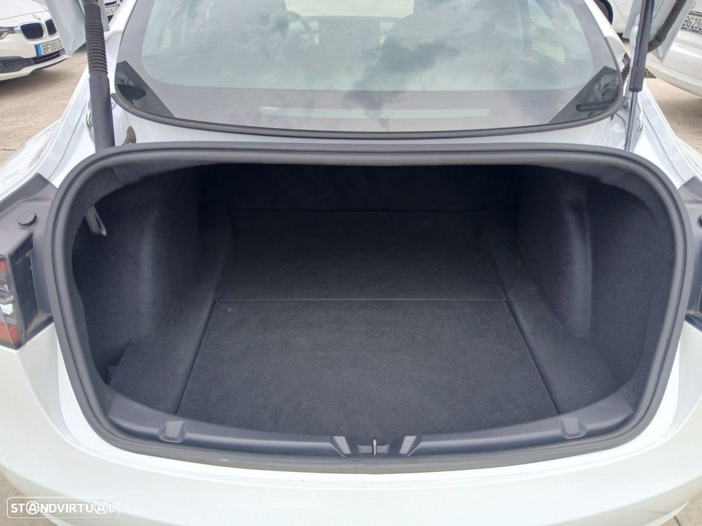 Tesla Model 3 - 9