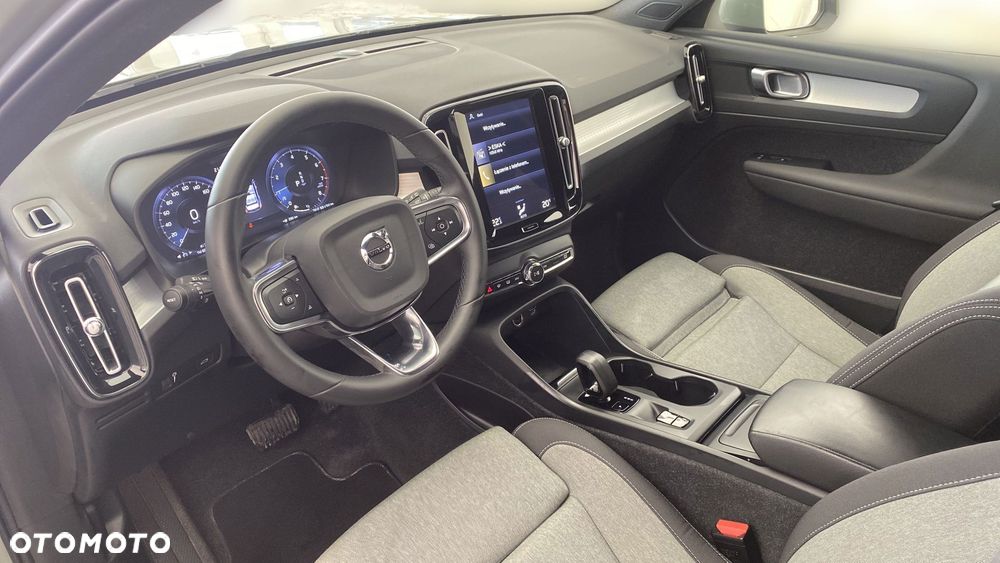 Volvo XC 40 T2 Core - 10