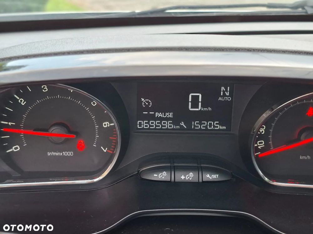 Peugeot 208 1.2 VTi Active ETG5 - 23