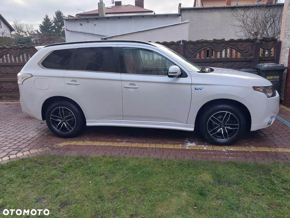 Mitsubishi Outlander 2.0 4WD - 1