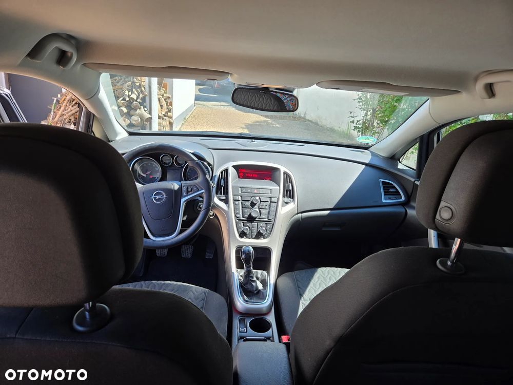 Opel Astra 1.4 Turbo Exklusiv - 18