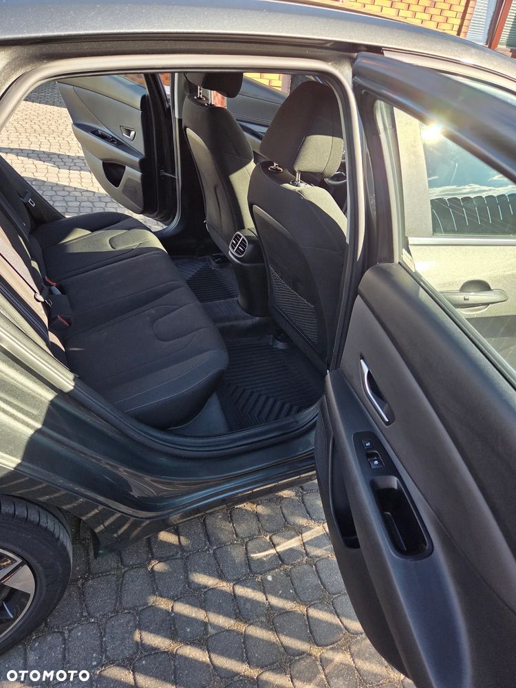 Hyundai Elantra 1.6 Executive - 10