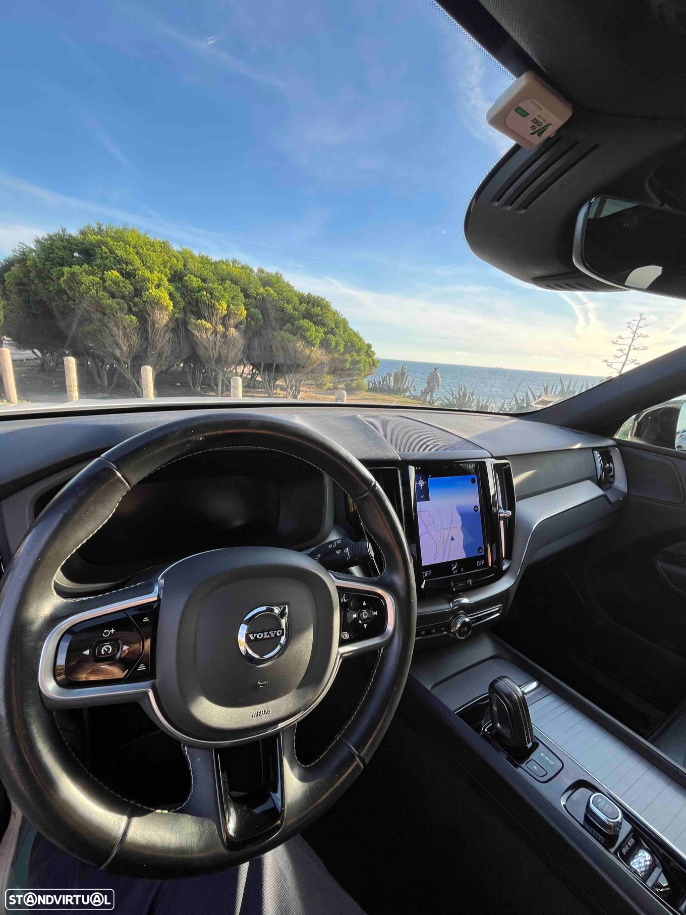 Volvo XC 60 2.0 T6 PHEV R-Design Expression AWD - 4