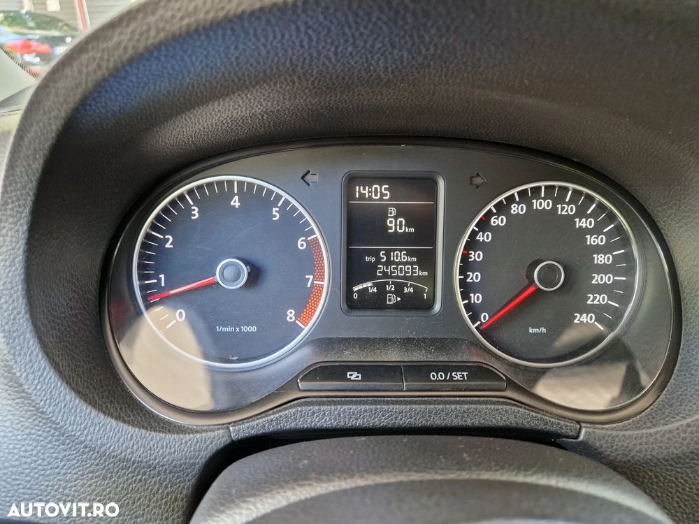 Volkswagen Polo - 25
