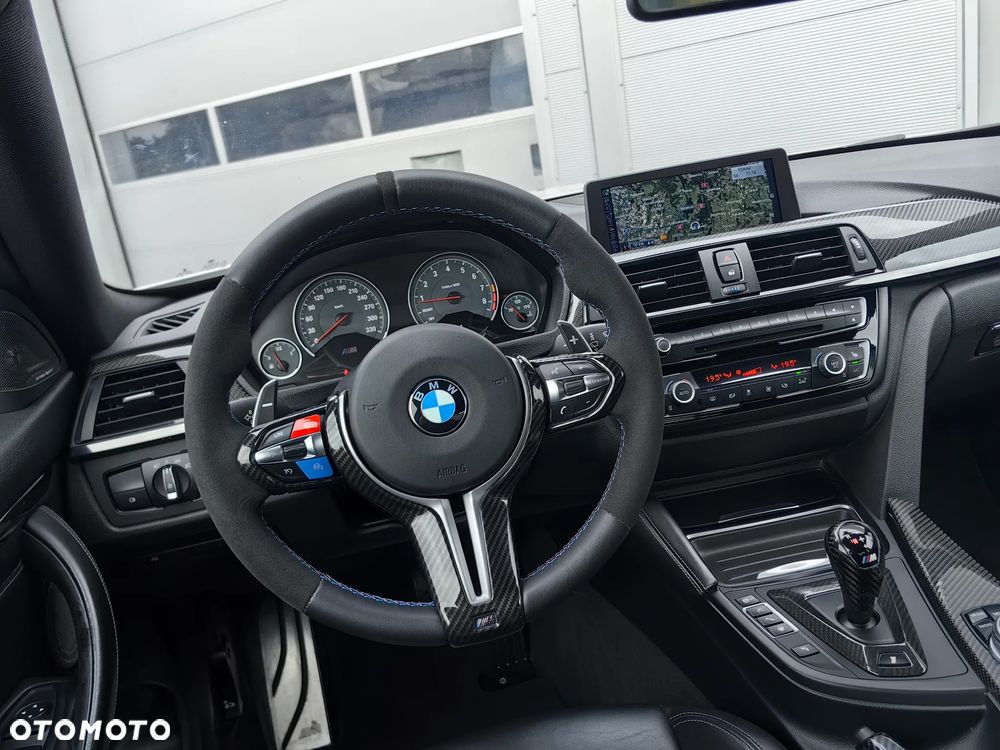 BMW M4 Coupe DKG - 16