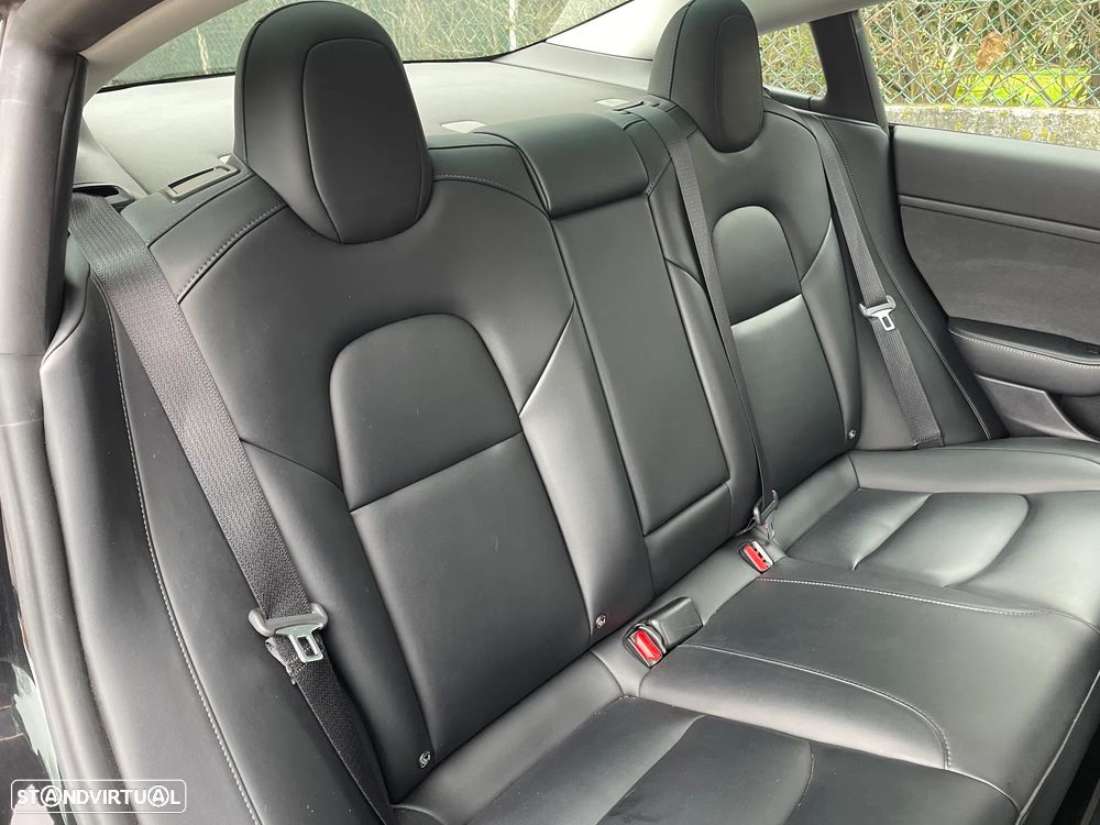 Tesla Model 3 Long Range Tração Traseira - 26