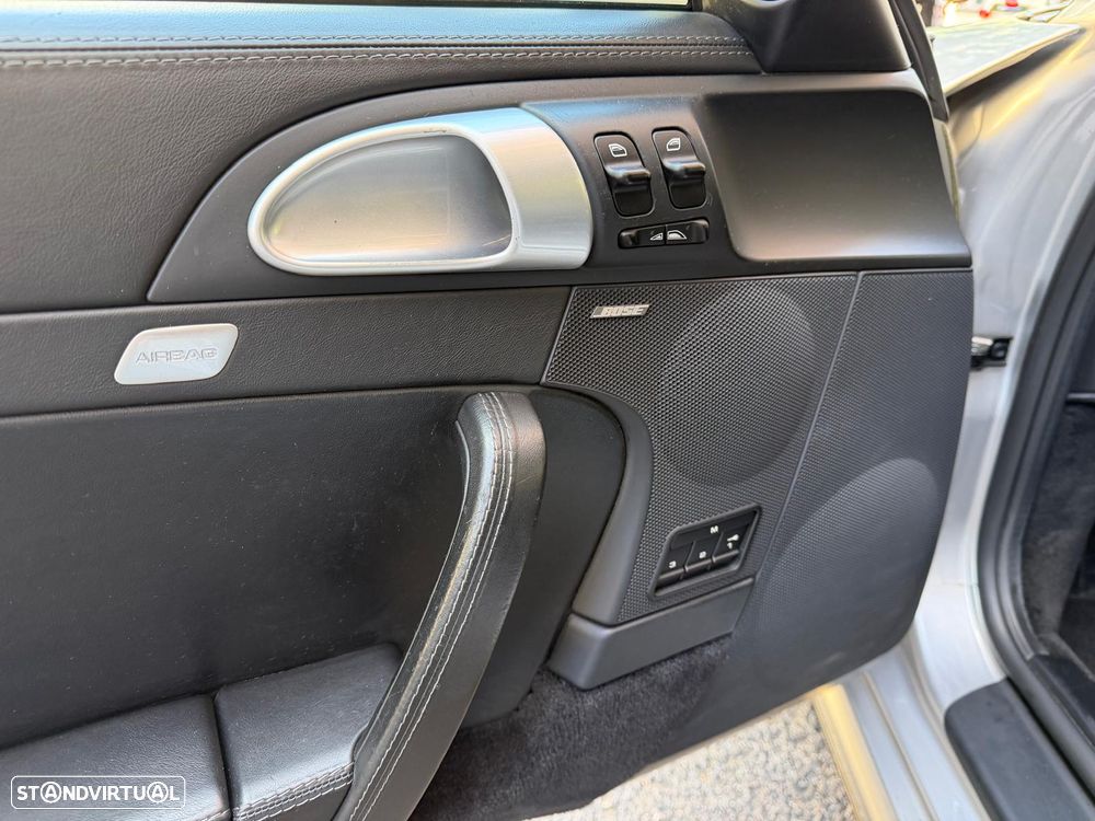 Porsche 911 (997) Carrera 4 S - 39