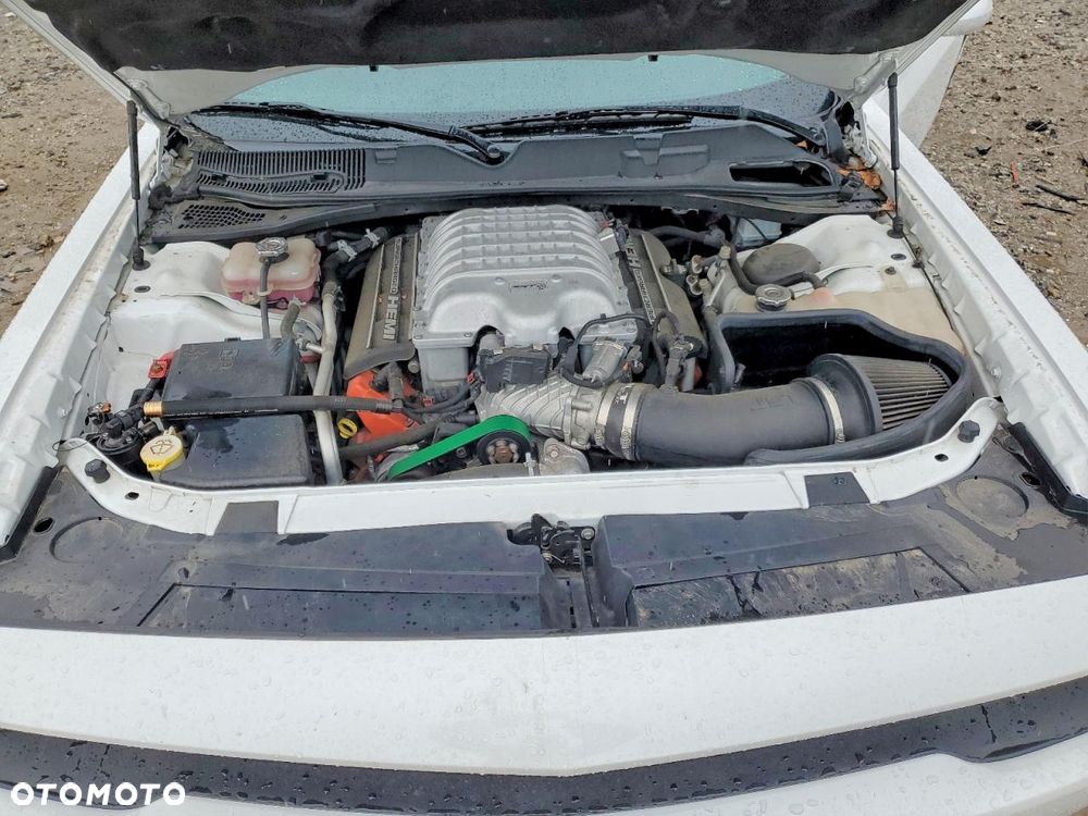 Dodge Challenger - 11