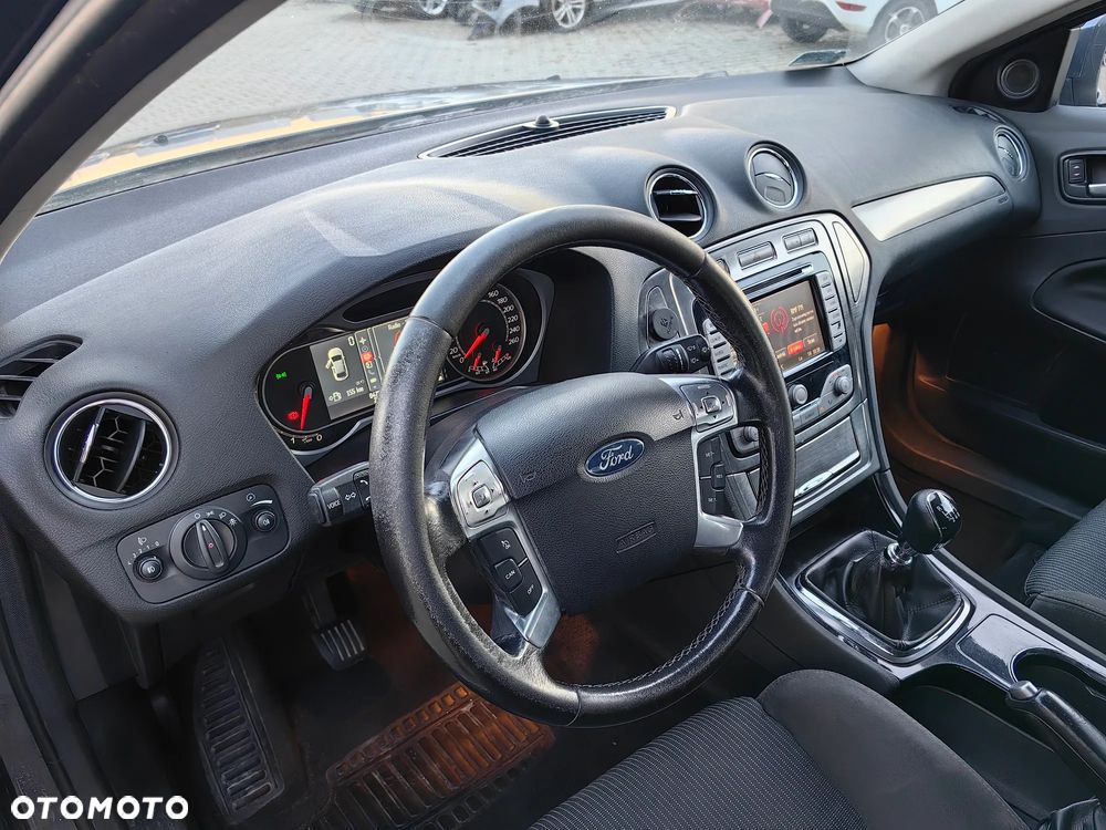 Ford Mondeo 2.0 TDCi Titanium - 16