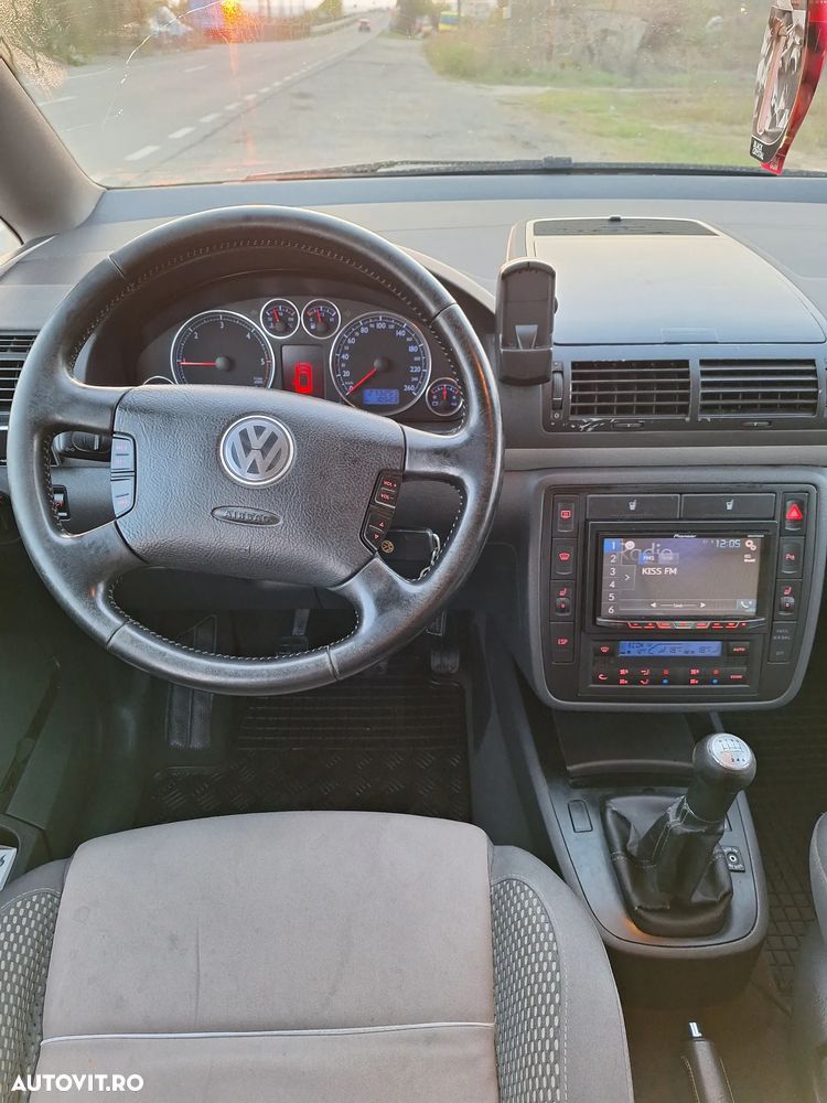 Volkswagen Sharan - 25