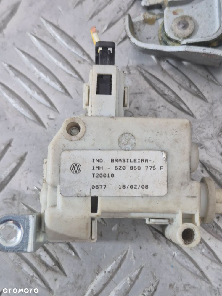 Volkswagen Fox Zamek Klapy Bagażnika - 2