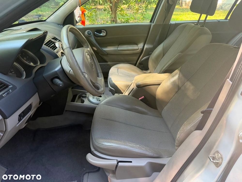Renault Megane 2.0 Privilege - 8