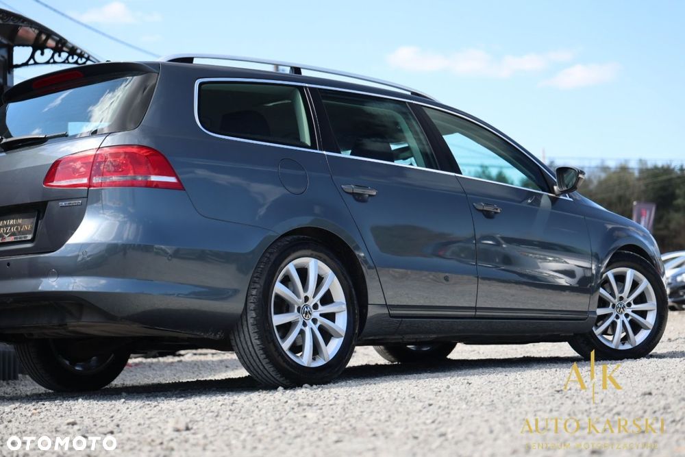 Volkswagen Passat - 12