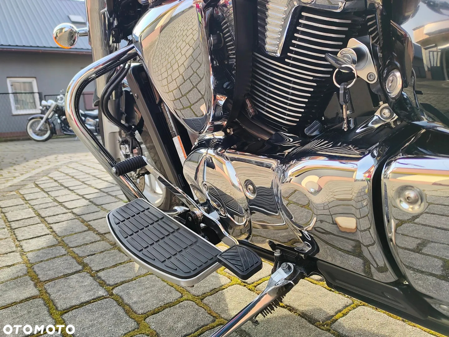 Suzuki Intruder - 15