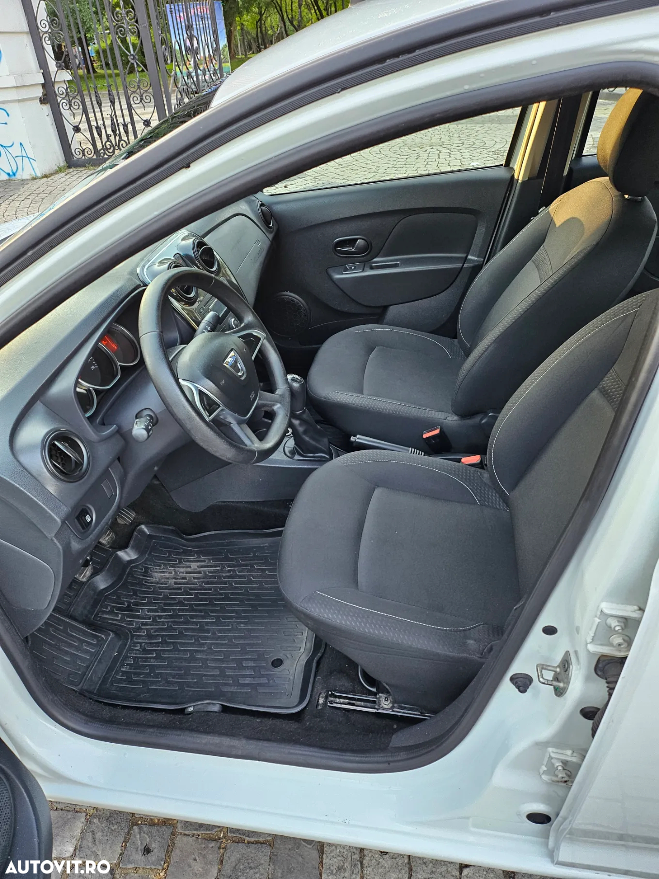 Dacia Logan 1.0 SCe Ambiance - 5