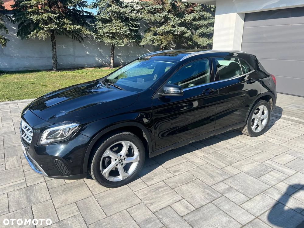 Mercedes-Benz GLA 180 d 7G-DCT Peak Edition - 20