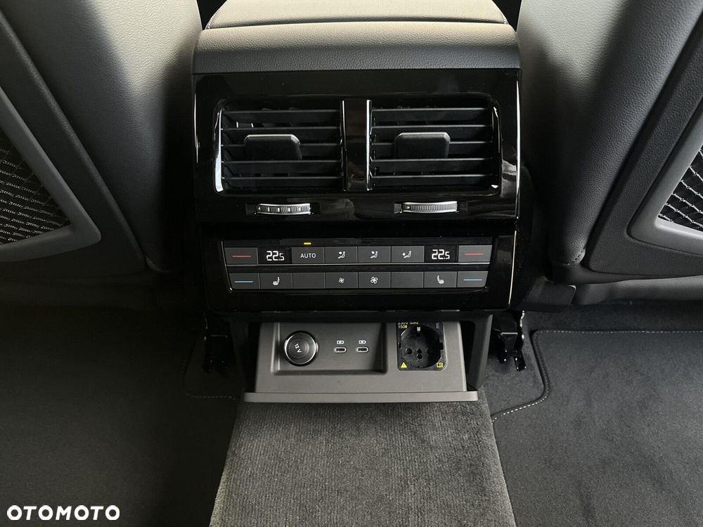 Volkswagen Touareg 3.0 V6 TDI 4Motion R-Line - 27
