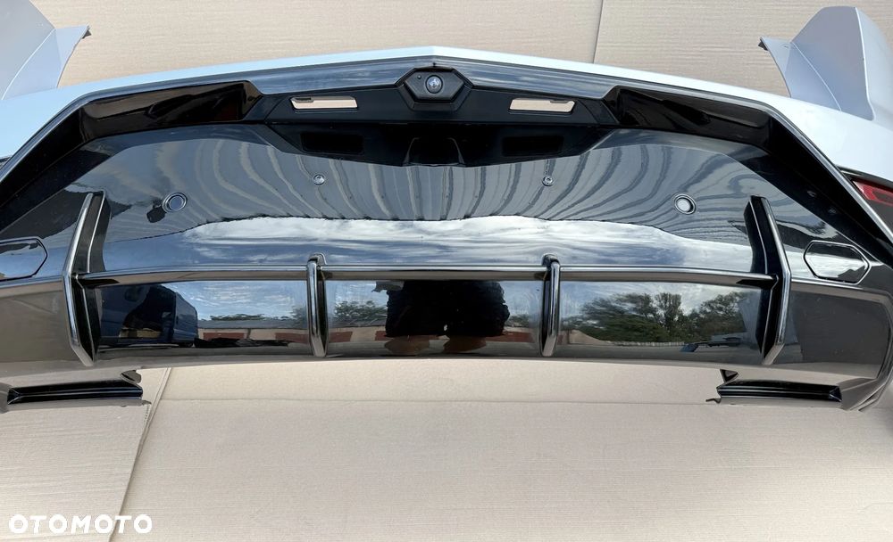 Zderzak Tylny Lamborghini URUS SE, kompletny - tył - 3