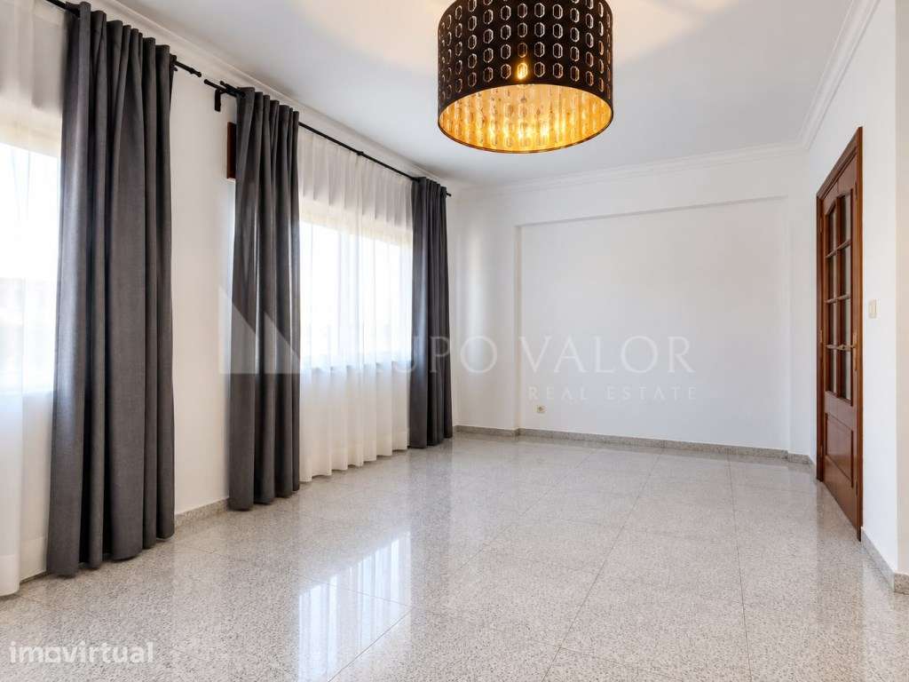 Apartamento T1+1 em Monte Abraão - Queluz - Grande imagem: 2/15