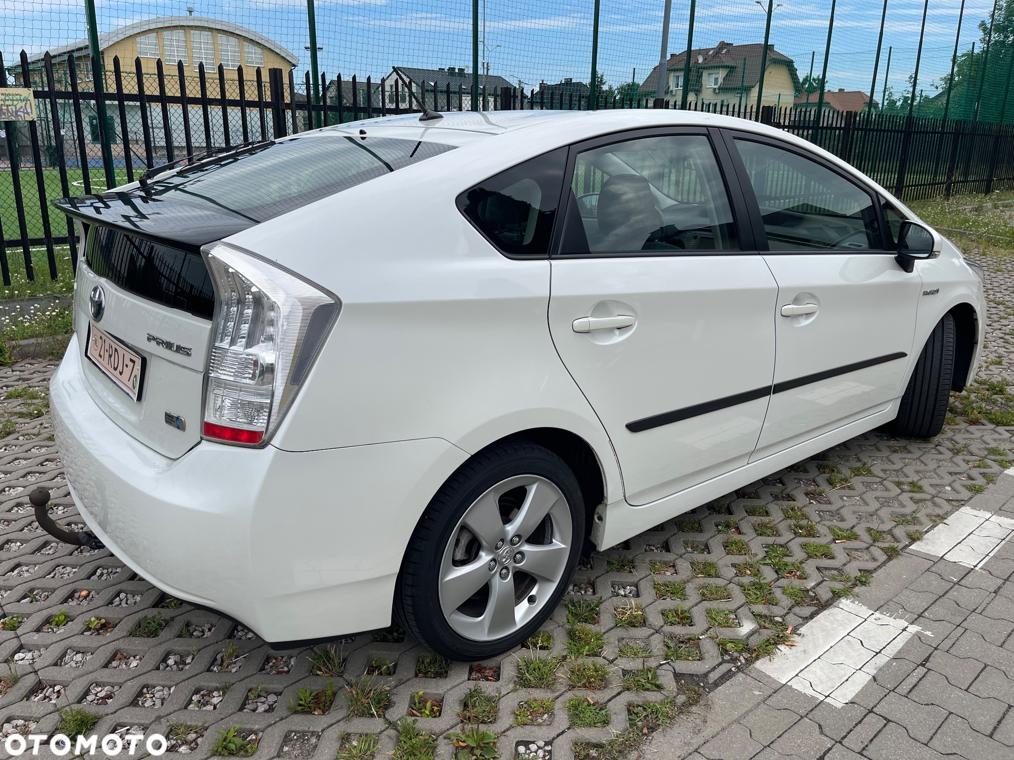 Toyota Prius 1.8 HSD Prestige - 6