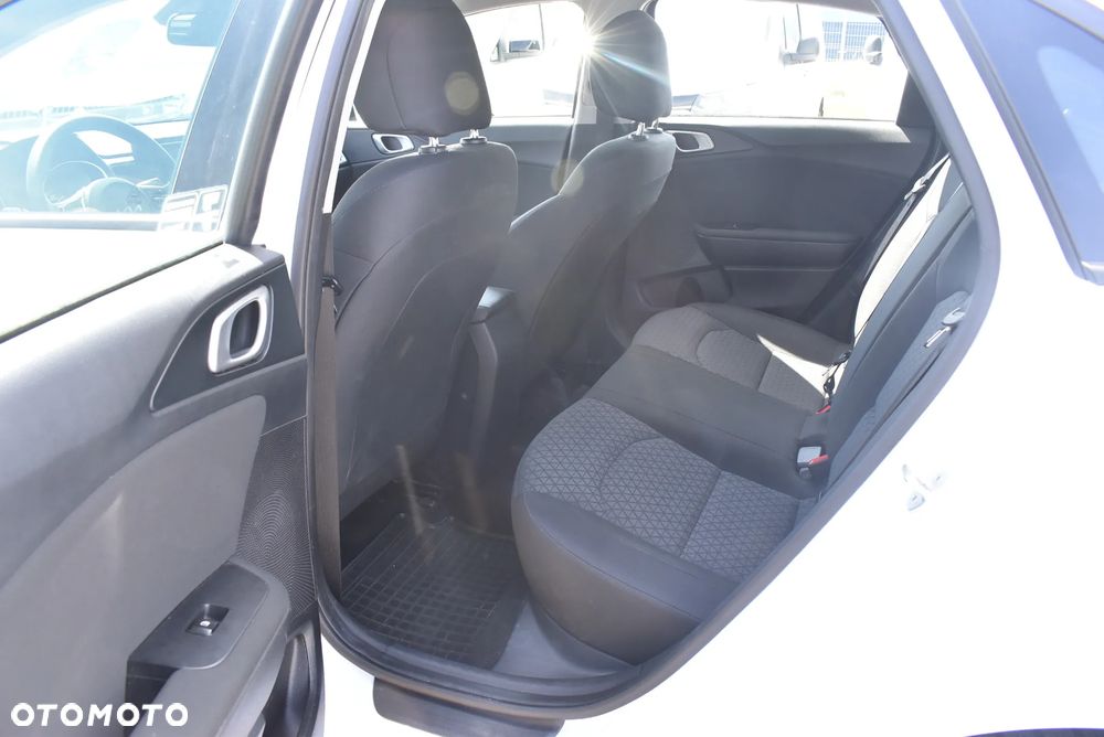 Kia Ceed 1.0 T-GDI S - 12