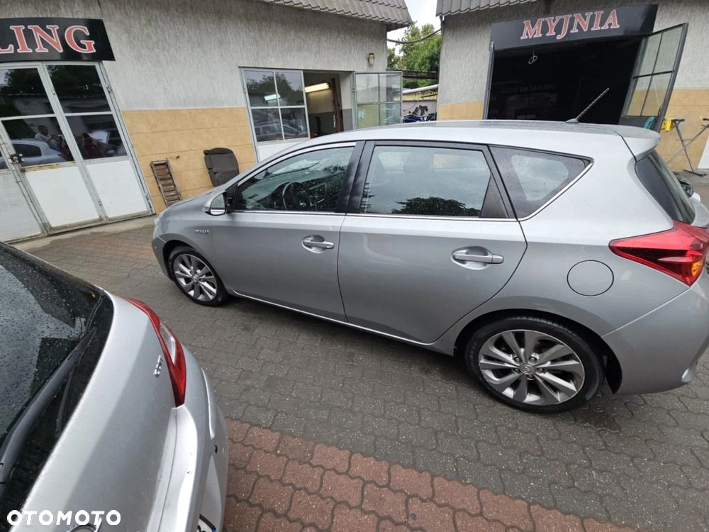Toyota Auris 1.8 HSD Luna - 5
