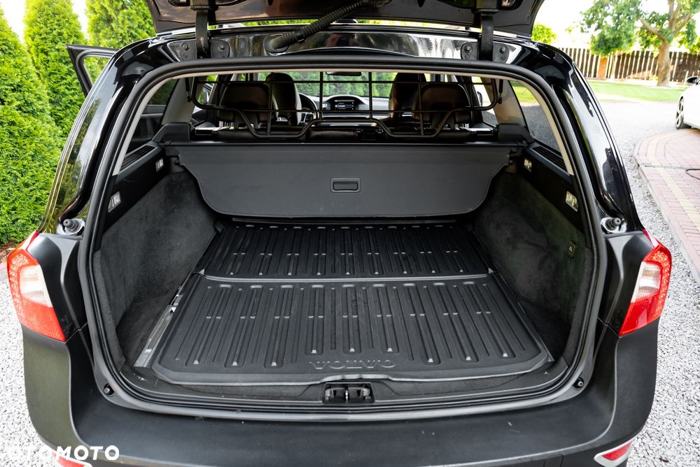 Volvo XC 70 D5 AWD Geartronic Summum - 16