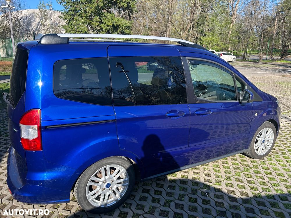 Ford Tourneo Courier 1.0 EcoBoost Titanium - 4