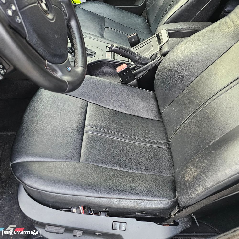 BMW 530 dA Touring - 16