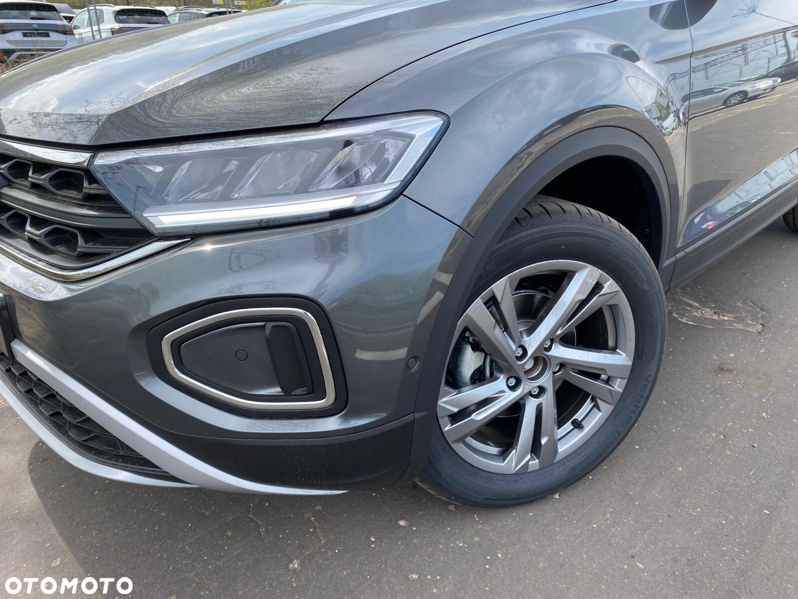 Volkswagen T-Roc - 3