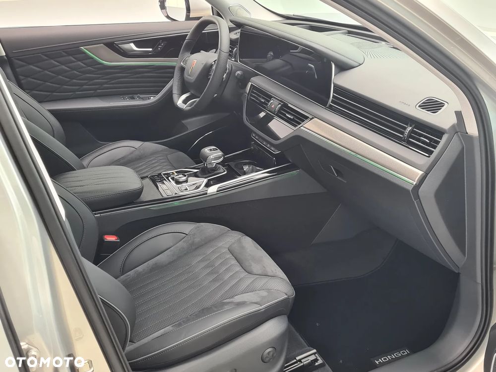 Hongqi HS5 2.0T AWD - 16