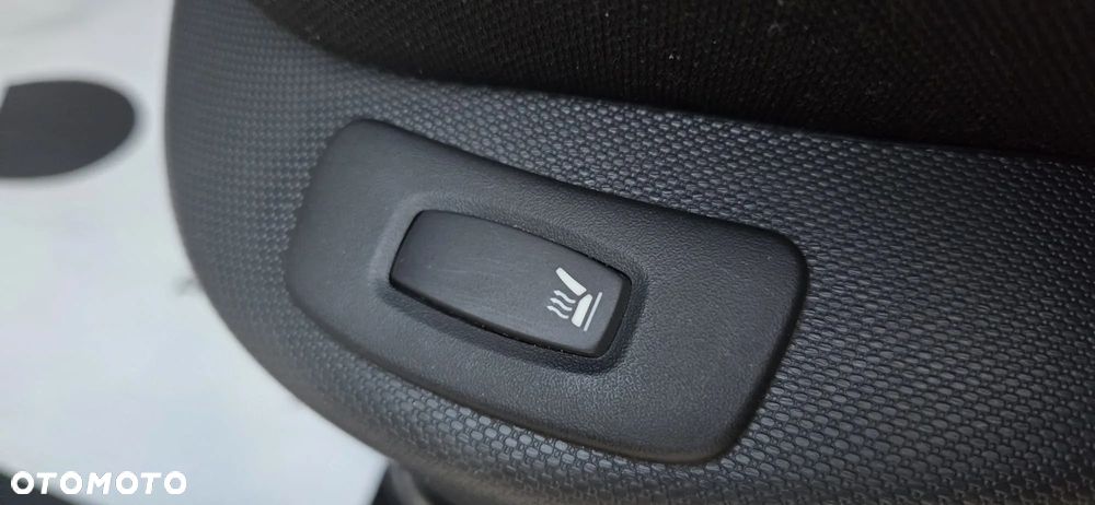 Renault Clio TCe 90 INTENS - 18