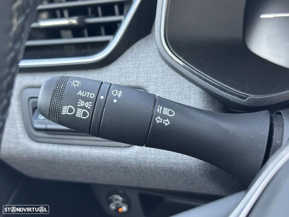 Renault Clio 1.0 TCe Techno Bi-Fuel - 28