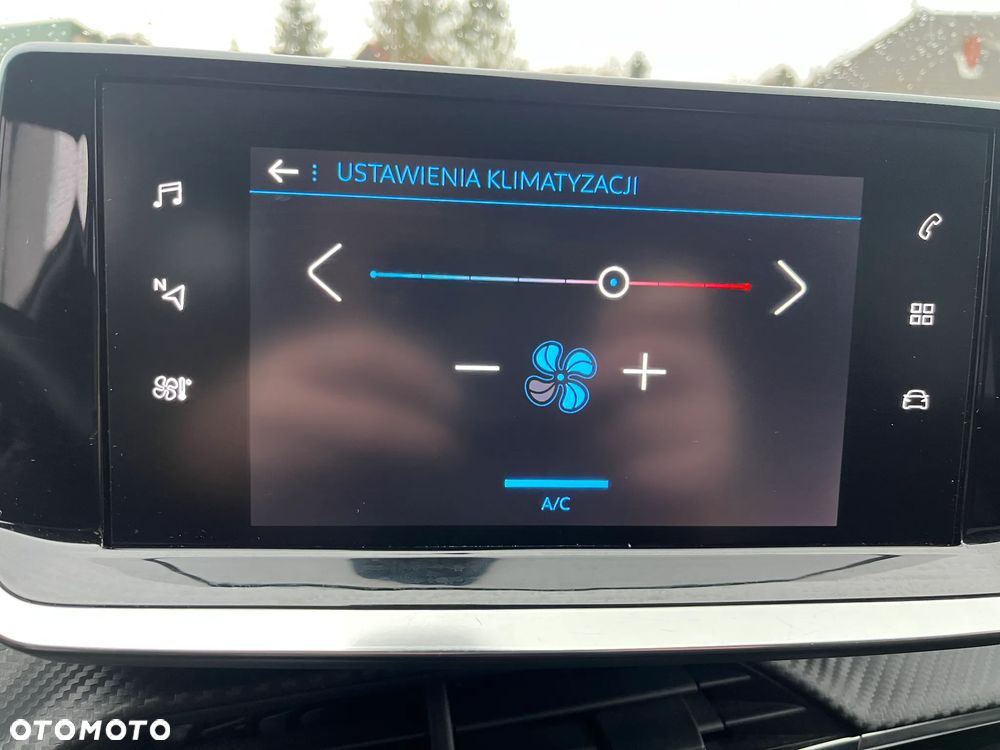 Peugeot 208 PureTech 100 EAT8 Allure - 25