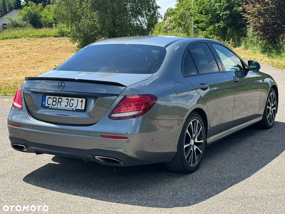 Mercedes-Benz Klasa E 200 9G-TRONIC AMG Line - 12